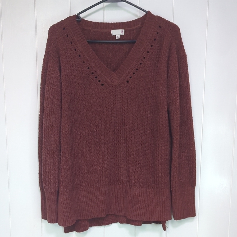 ❤️5/$25 SO Women's V-Neck Sweater in Warm Brown